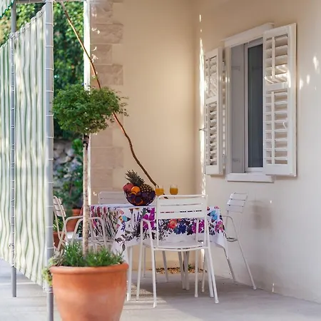 Irena Apartament Tučepi