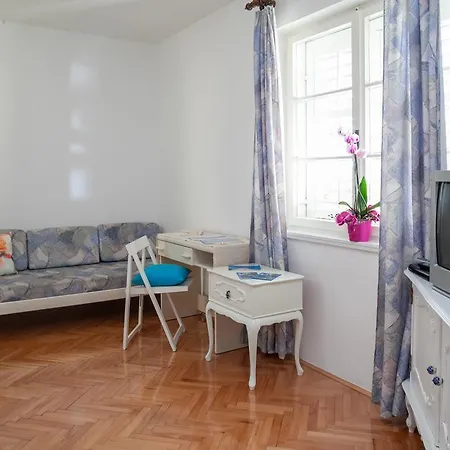 Irena Apartment
